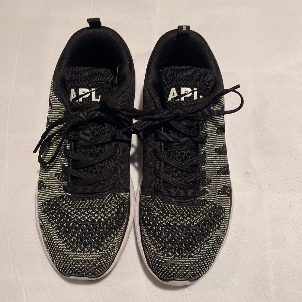 APL shoes